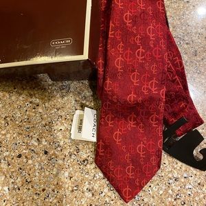 Coach 100% silk tie. NWT.